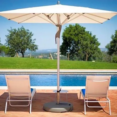 Villa Sleeps 6 Pool Air Con *