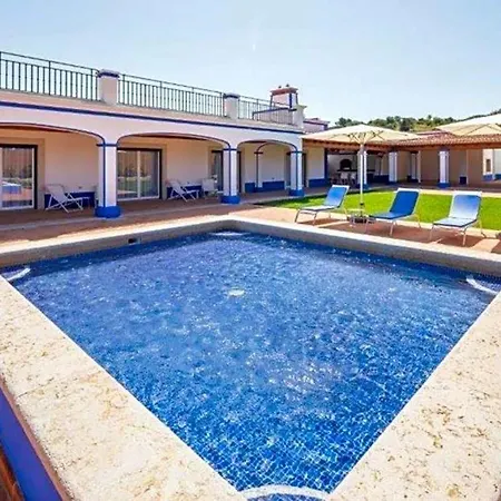 Villa Sleeps 6 Pool Air Con